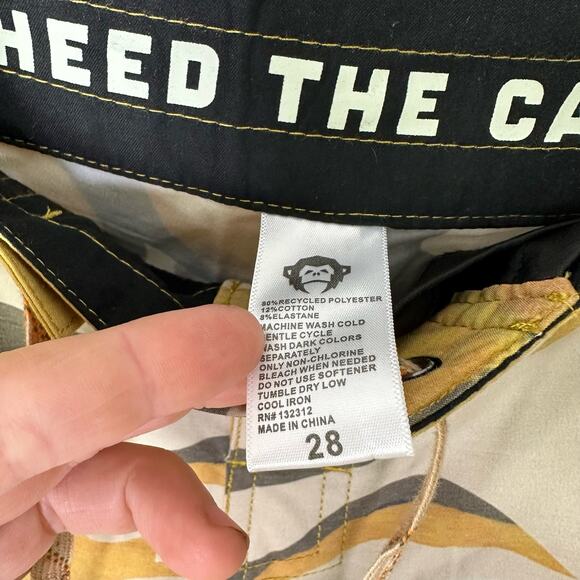 Howler Brothers Bruja Board Shorts Men's 28 Swim Trunks Monstera Mash NWT - Picture 5 of 5